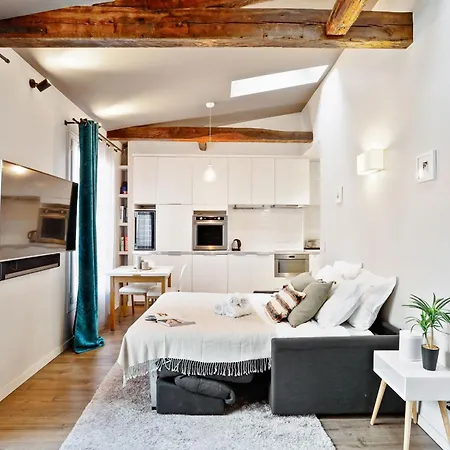 Bnbnova - Eiffel Tower & Champ De Mars - 1br Parijs