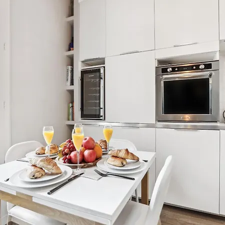 Appartement Bnbnova - Eiffel Tower & Champ De Mars - 1br Parijs