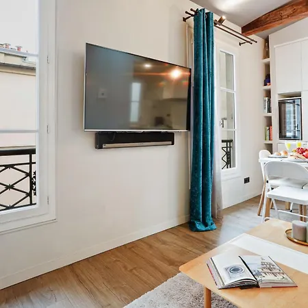 Bnbnova - Eiffel Tower & Champ De Mars - 1br Appartement