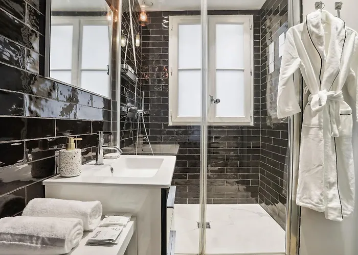 Bnbnova - Eiffel Tower & Champ De Mars - 1br * Париж