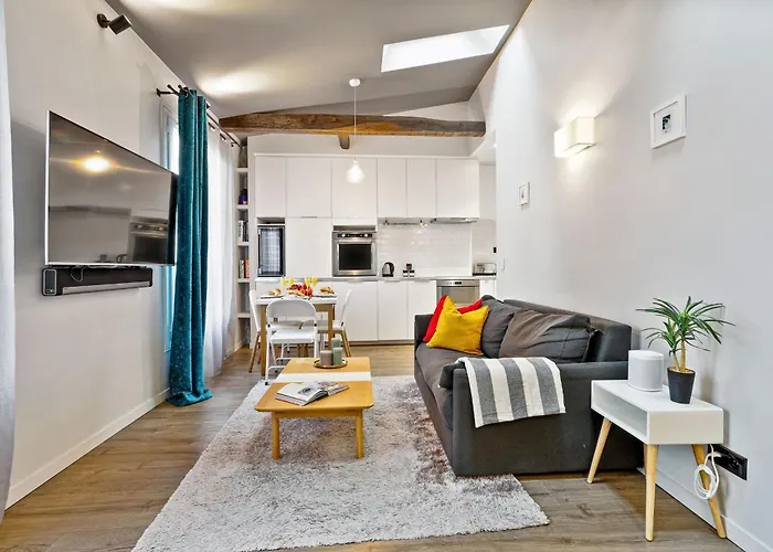 Bnbnova - Eiffel Tower & Champ De Mars - 1br * Париж